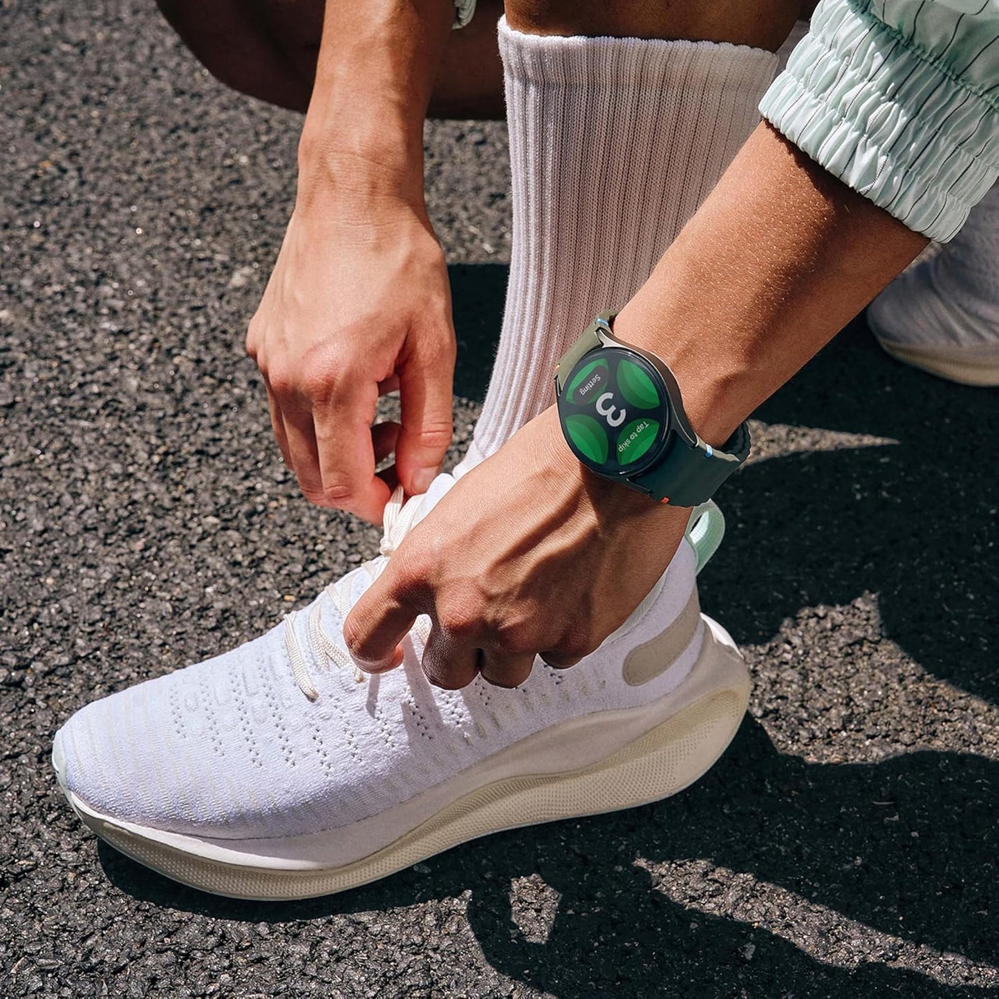 SAMSUNG Galaxy Watch 7 40mm GPS + Cellular AI Smartwatch w/Energy Score, Wellness Tips, Heart Rate Tracking, Sleep Monitor, Fitness Tracker, 2024, Green (Renewed)